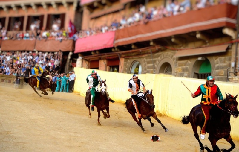 Palio Walking Tour €17